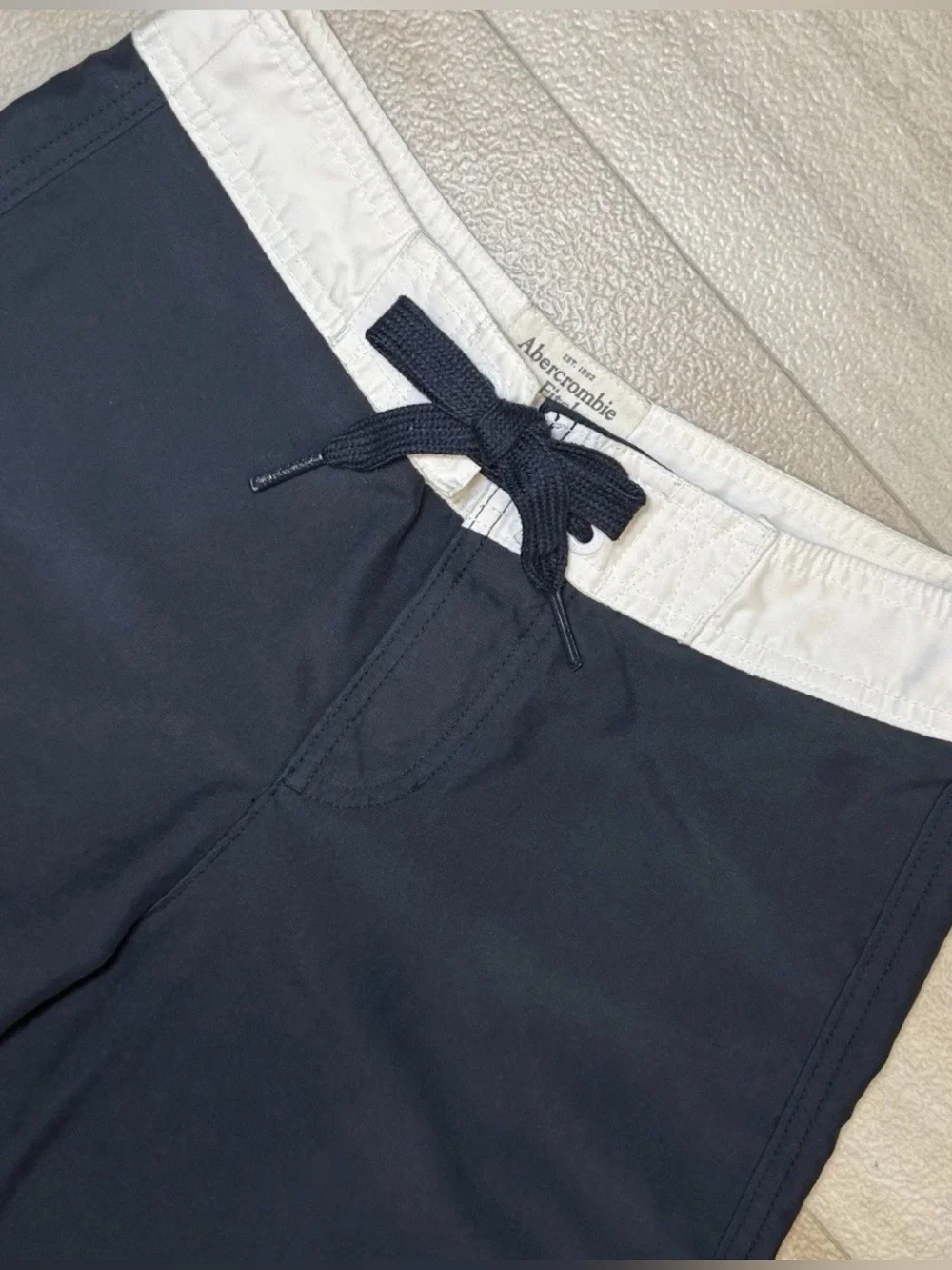 Abercrombie & Fitch Mens Board Shorts Sz XS Blue Embroidered Swimsuit 27x8.5